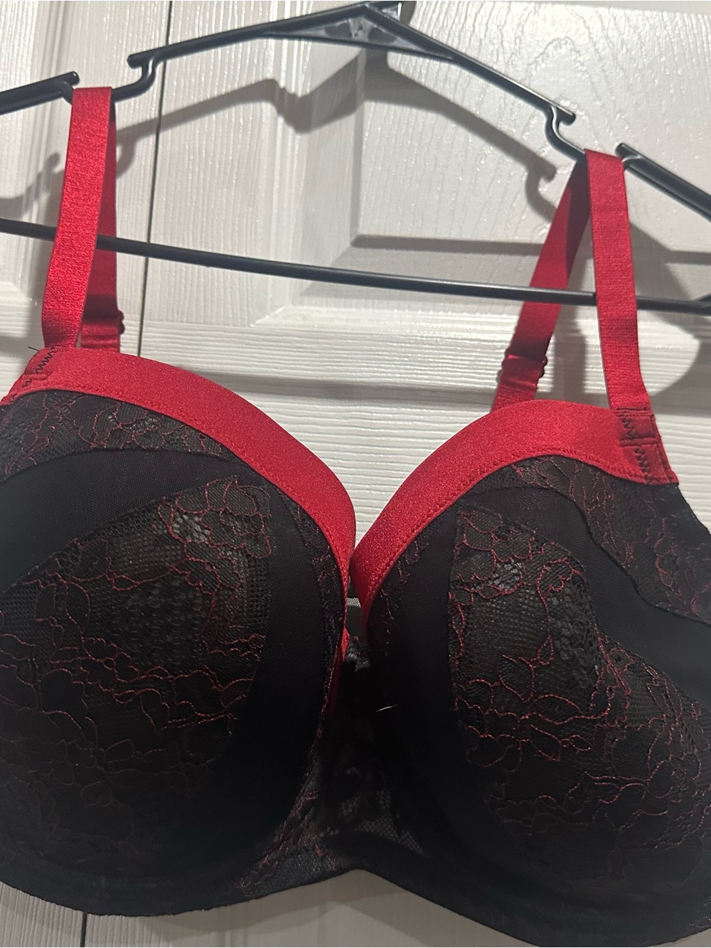Adore me Women's Black & Red Lace Underwire Bra